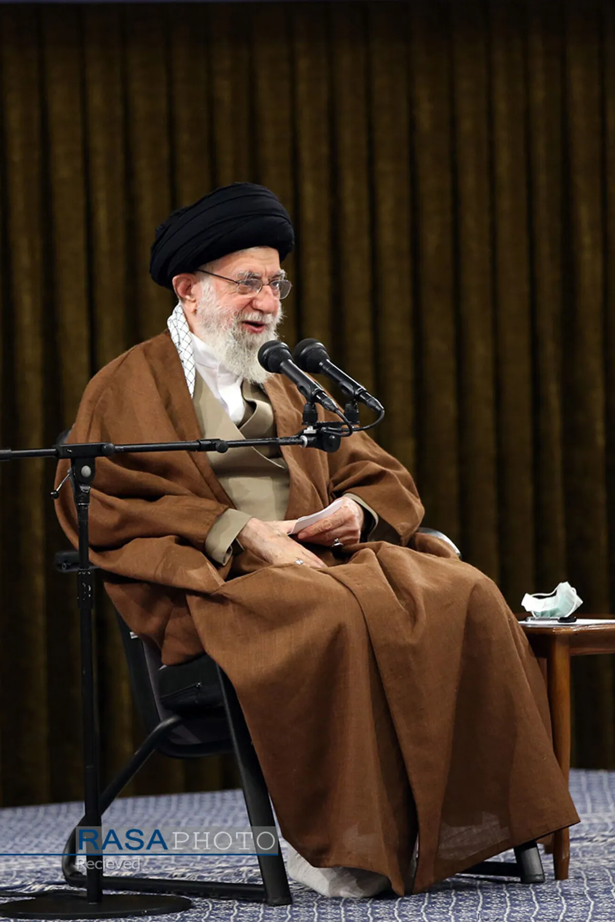 دیدار جمعی از معلمان با مقام معظم رهبری