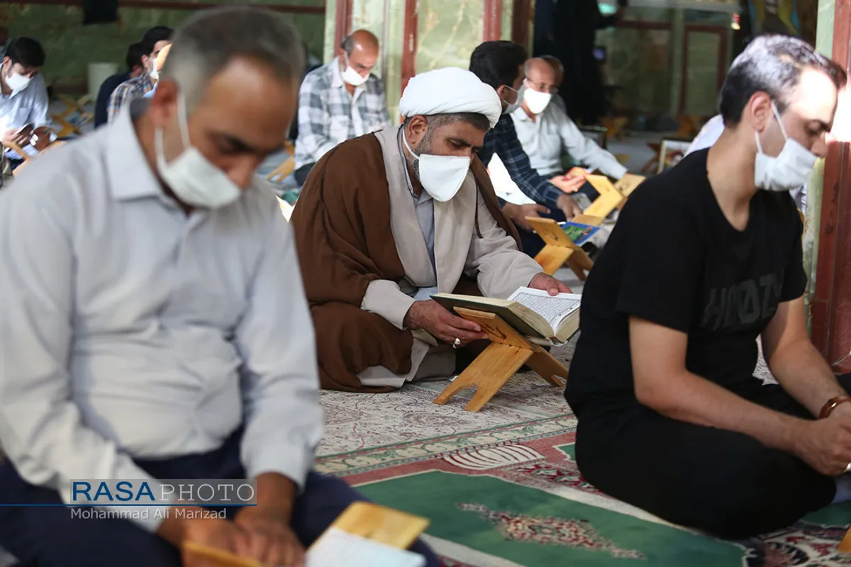 مراسم دعای عرفه با رعایت بهداشت در حرم امام زاده هلال بن علی