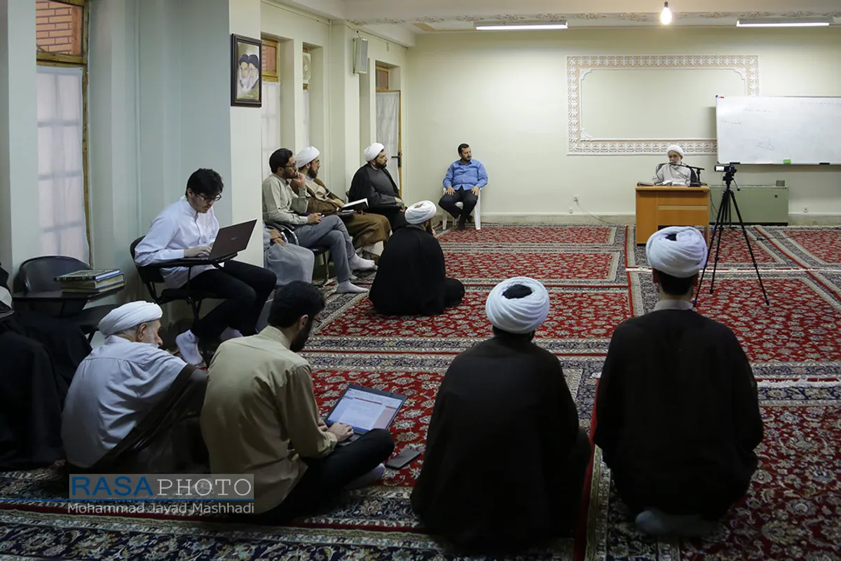 جلسات علمی آیت الله شب&zwnj;زنده دار در مشهد