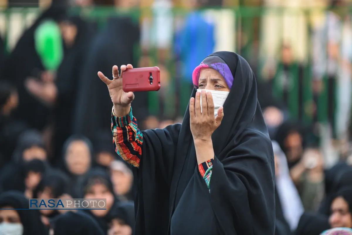 مراسم تعویض پرچم حرم حضرت معصومه (سلام الله علیها) در شب اول محرم ۱۴۴۴