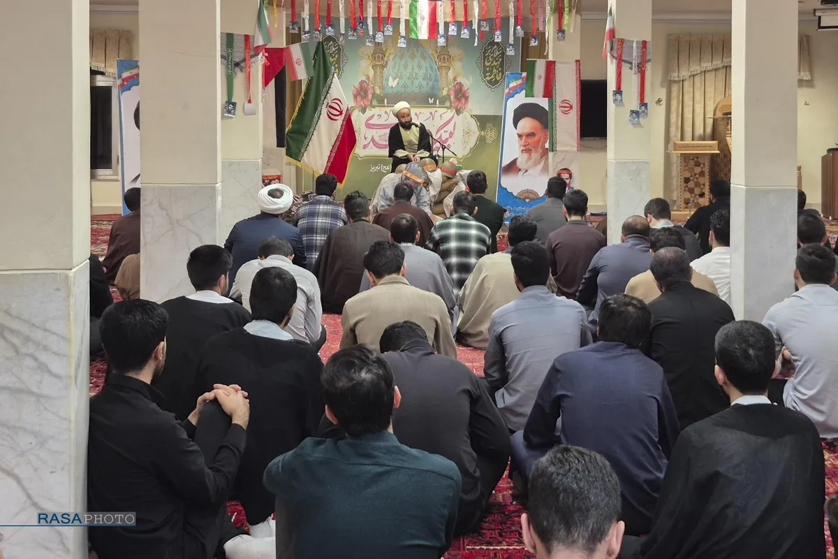 مراسم تجلیل از رزمندگان روحانی دفاع مقدس در تبریز