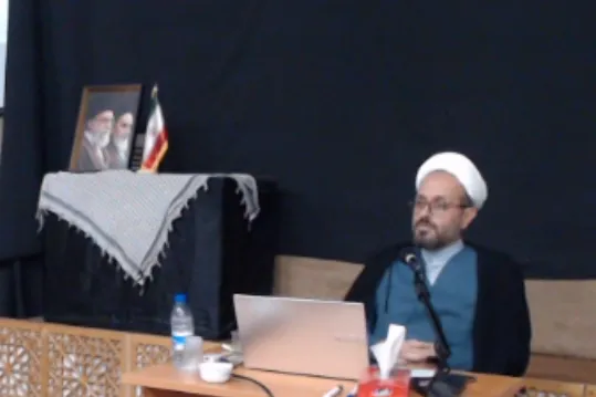 مبنای رهبر شهید انقلاب در رهبری جامعه، علم بود