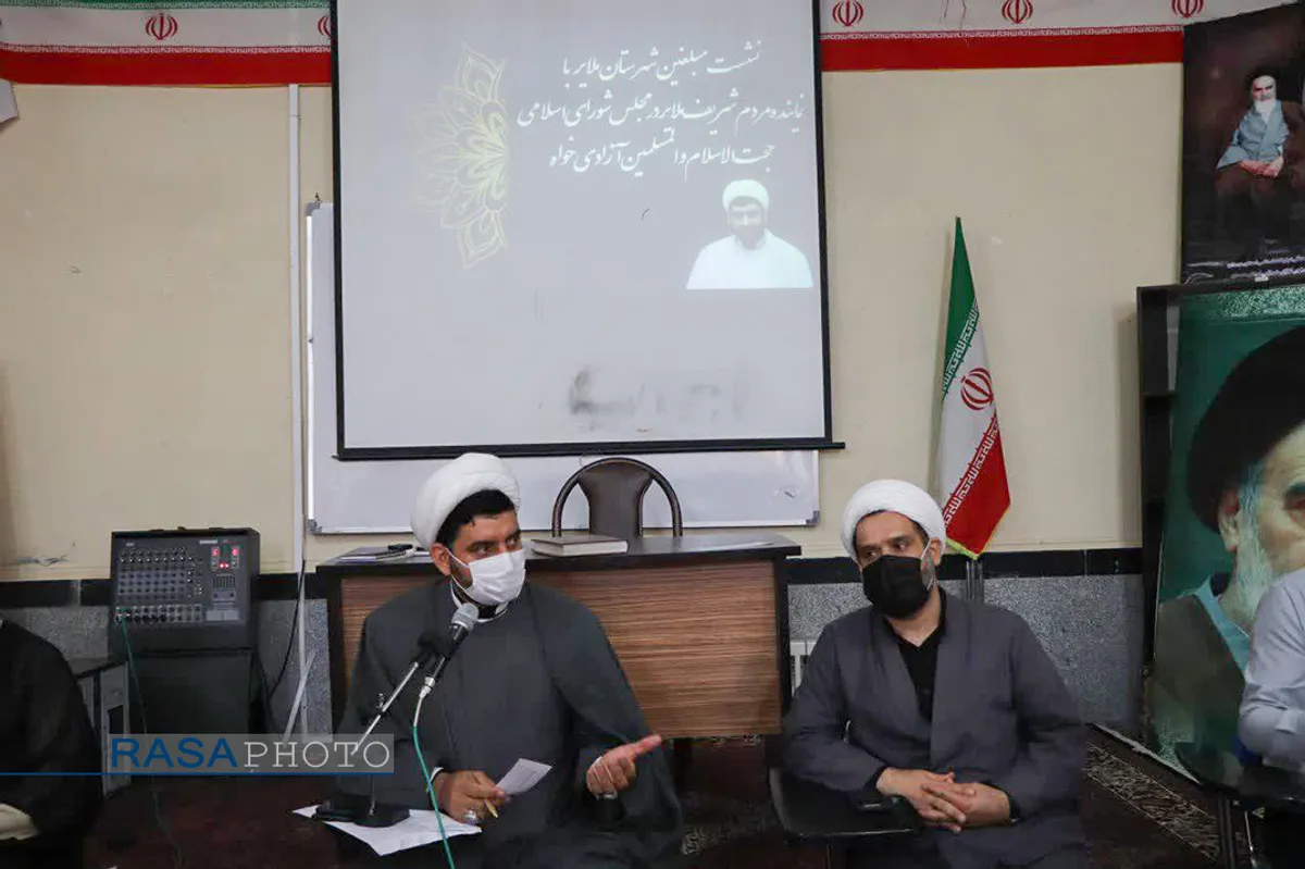 دیدار حجت الاسلام والمسلمین آزادی خواه نماینده مردم ملایر در مجلس شورای اسلامی با طلاب و مبلغان این شهر
