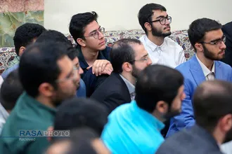 دیدار جمعی از مدال&zwnj;آوران المپیادهای علمی با رهبر معظم انقلاب