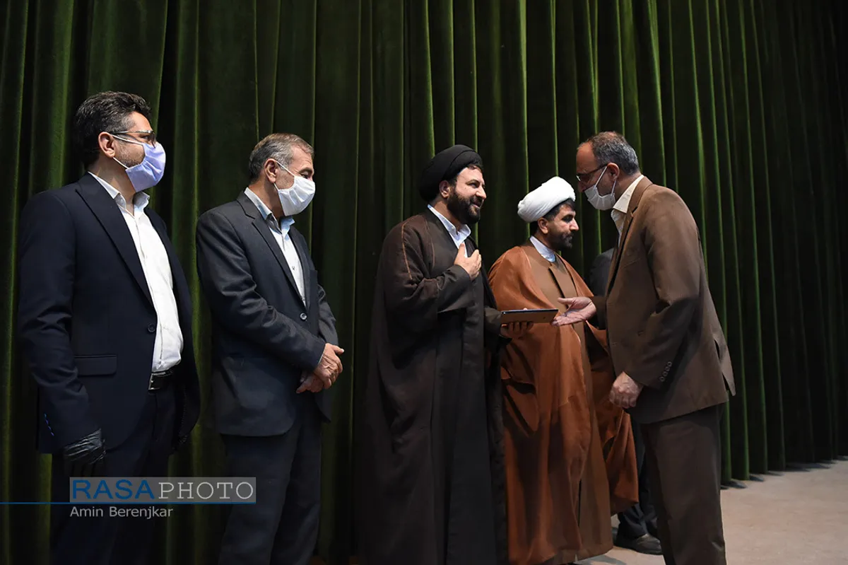 همایش گام دوم تبلیغ در شیراز&lrm;
