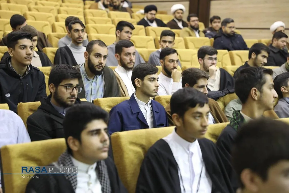 گردهمایی اساتید، طلاب مدارس علمیه ارومیه با حضور مسئول دبیرخانه شورای عالی حوزه&zwnj;های علمیه