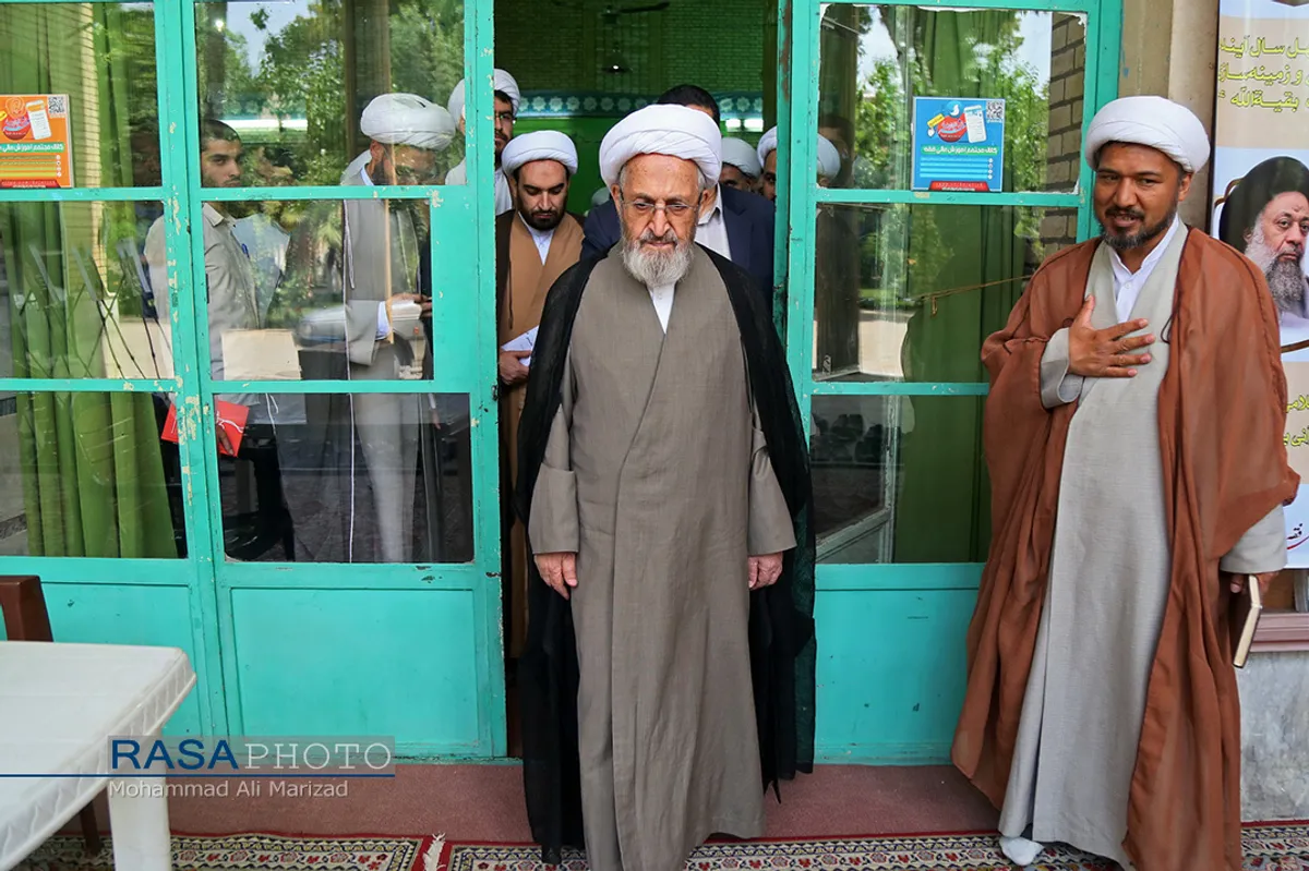 جلسه درس تفسیر حضرت آیت الله سبحانی در ماه مبارک رمضان