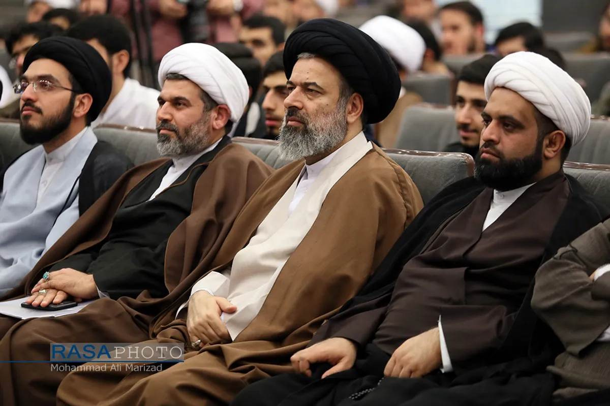 دیدار جمعی از طلاب مدارس علمیه قم با آیت الله مصباح یزدی