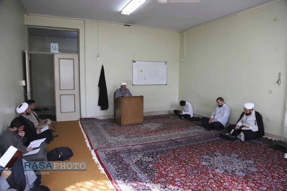 یک روز تحصیلی در مدرسه علمیه آیت الله گلپایگانی