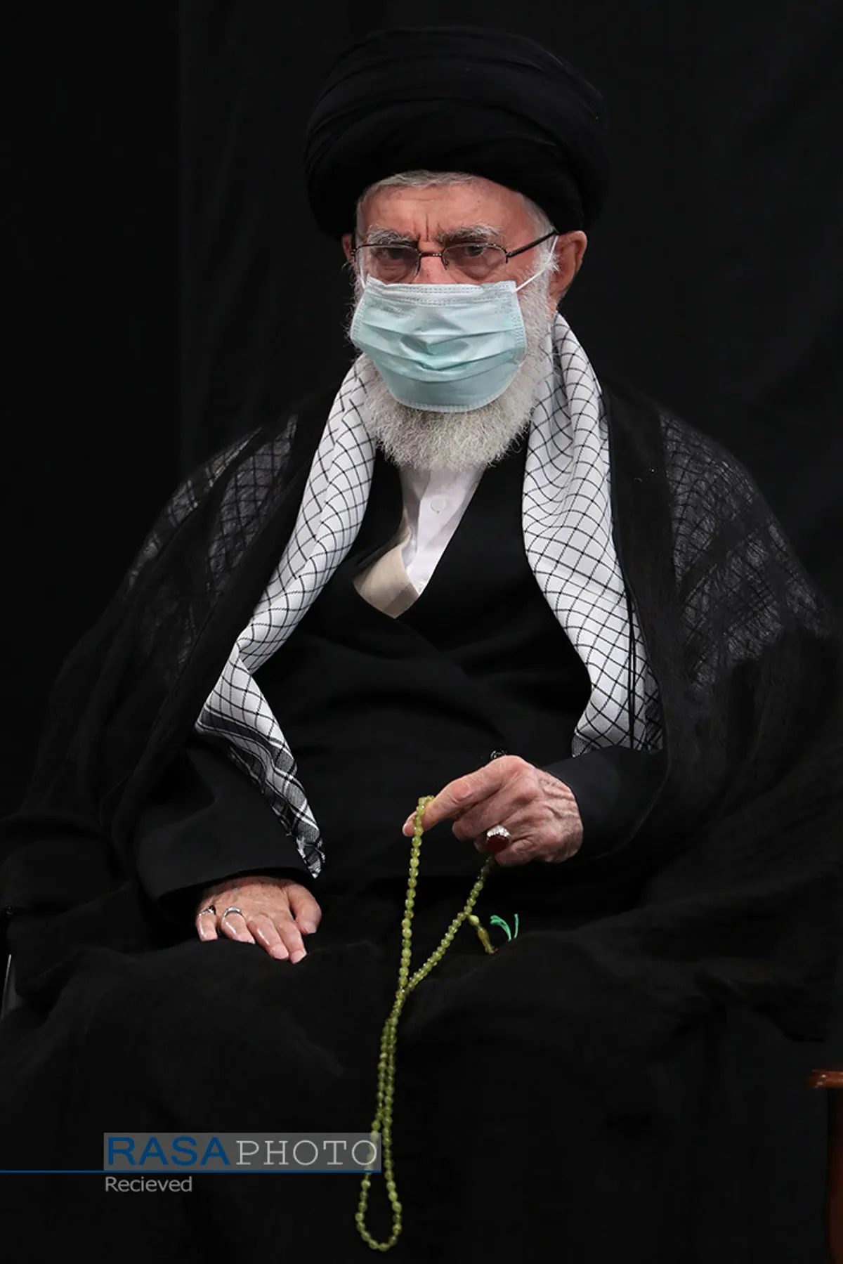 مراسم عزاداری شب عاشورای حسینی (علیه&zwnj;السلام) با حضور رهبر انقلاب