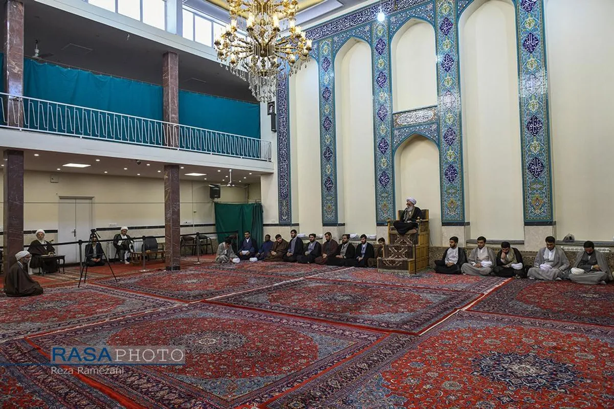 جشن عمامه گذاری طلاب در روز مبعث