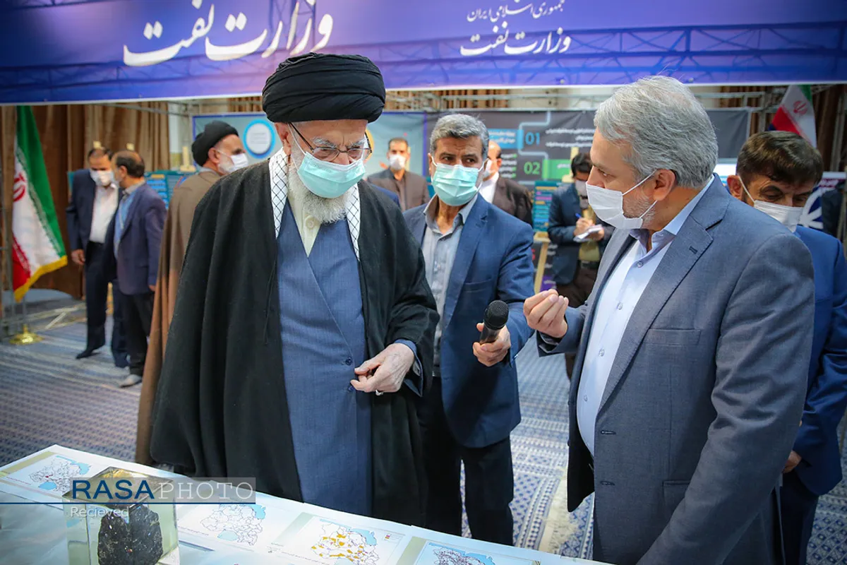 بازدید مقام معظم رهبری از نمایشگاه توانمندی&zwnj;های صنعتی
