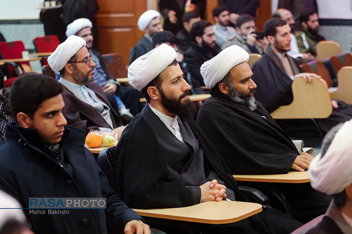 جشن عمامه گذاری طلاب در آستانه ولادت حضرت زهرا (سلام الله علیها)