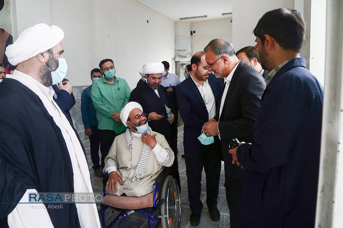 همایش نخبگان و اساتید حوزه و دانشگاه در حمایت از جبهه انقلاب در انتخابات با سخنرانی دکتر علیرضا زاکانی