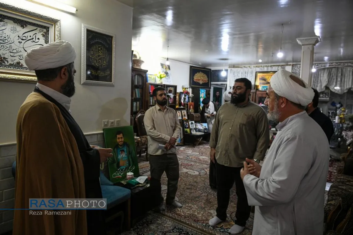 دیدار مدیر عامل و اعضای خبرگزاری رسا با خانواده طلبه شهید حسن مختارزاده