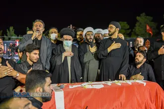 وداع با پیکر شهید بی سر مدافع حرم، عبد الله اسکندری در هیئت رهپویان وصال شیراز