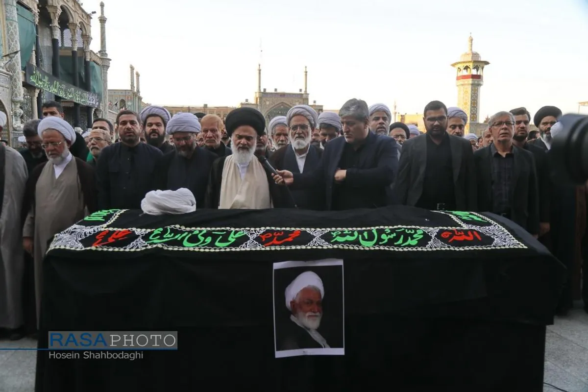 تشییع پیکر آیت&zwnj; الله نعیم آبادی در قم