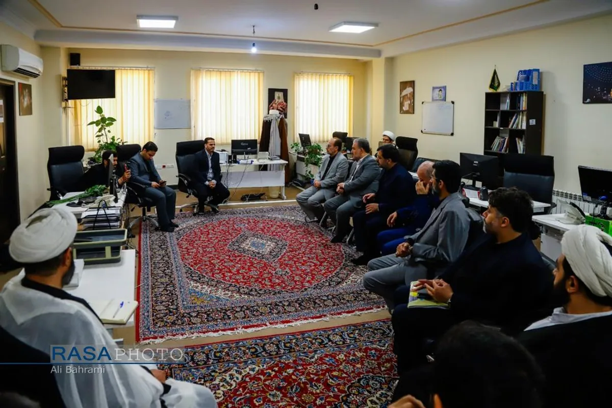بازدید استاندار قم به&zwnj;مناسبت روز خبرنگار از خبرگزاری رسا