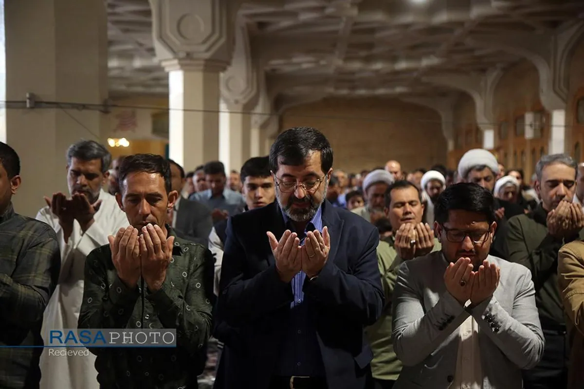 اقامه نماز عید سعید فطر در حرم کریمه اهل&zwnj;بیت (ع)