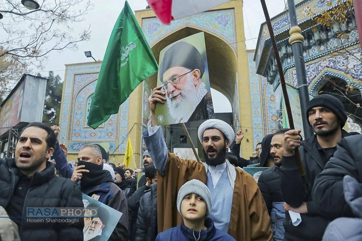 قیام مردم قم علیه اغتشاشگران