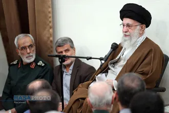 دیدار دست&zwnj;اندرکاران برگزاری کنگره شهدای استان فارس با رهبر انقلاب