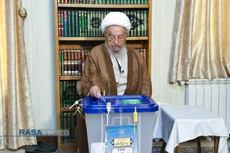 مشارکت حضرت آیت الله مکارم شیرازی از مراجع تقلید در چهاردهمین انتخابات ریاست جمهوری
