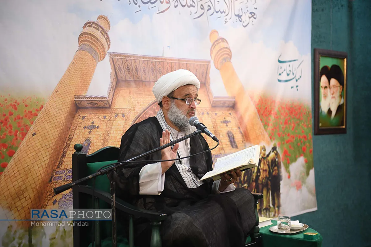 مناجات خوانی شب&zwnj;های ماه مبارک رمضان در هیئت محبین اهلبیت