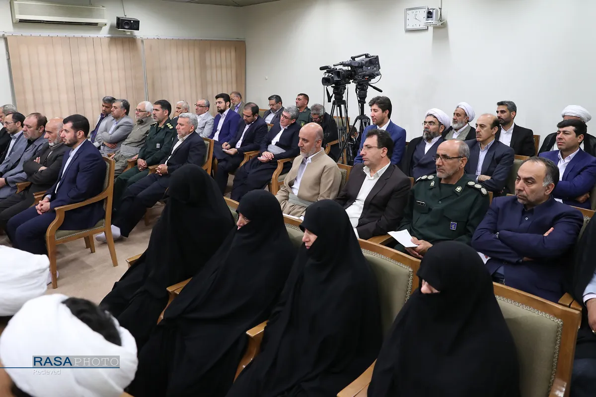 دیدار دست&zwnj;اندرکاران کنگره بزرگداشت ۵۴۰۰ شهید استان کردستان با رهبر انقلاب
