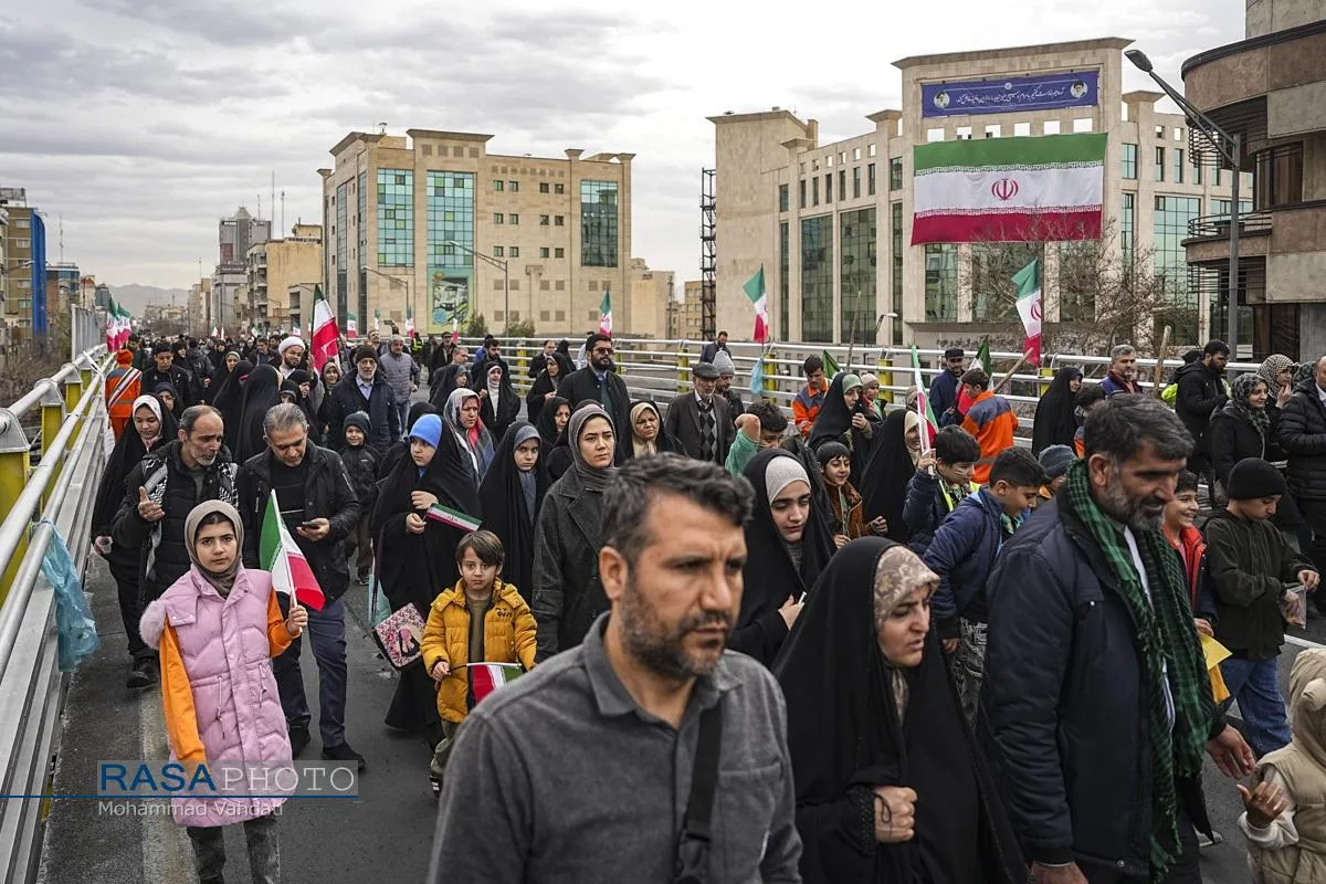 راهپیمایی باشکوه و حماسی ۲۲ بهمن در تهران