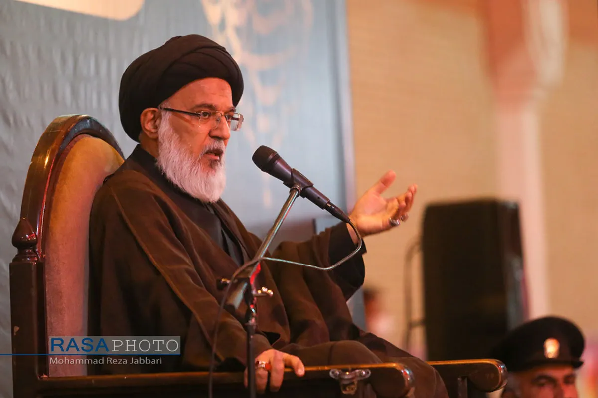 آیین شمع گردانی شام  وفات حضرت معصومه (س)