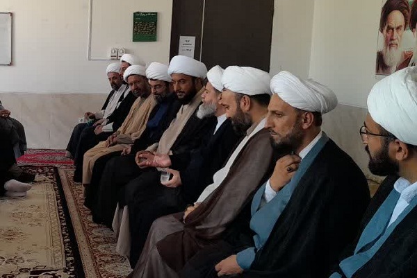  تأکید بر تقویت سرمایه علمی حوزه، بازگشت نخبگان حوزوی به فارس و توسعه آموزش‌های تخصصی