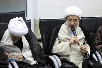 دیدار پزشکیان با اعضای جامعه مدرسین حوزه علمیه قم