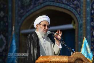 &laquo;عهد سربازی&raquo; نیرو&zwnj;های مسلح با امام زمان (عج) در جمکران&lrm;&lrm;