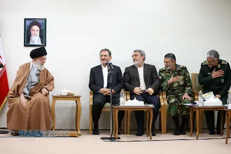 جلسه&zwnj;ی ویژه بررسی اقدامات و امدادرسانی&zwnj;ها به استان&zwnj;های سیل&zwnj;زده&zwnj;ی کشور با حضور حضرت آیت&zwnj;الله خامنه&zwnj;ای