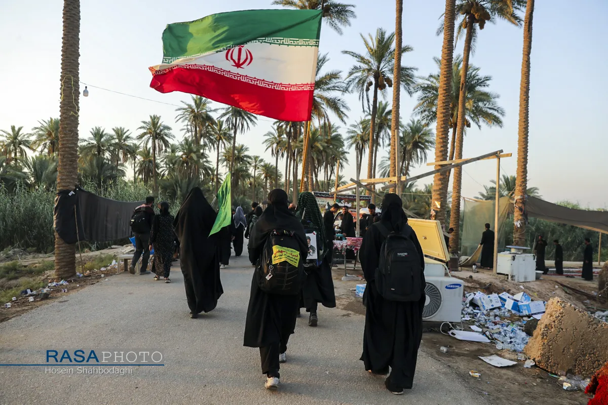 حضور زائران اربعین حسینی در طریق العلماء
