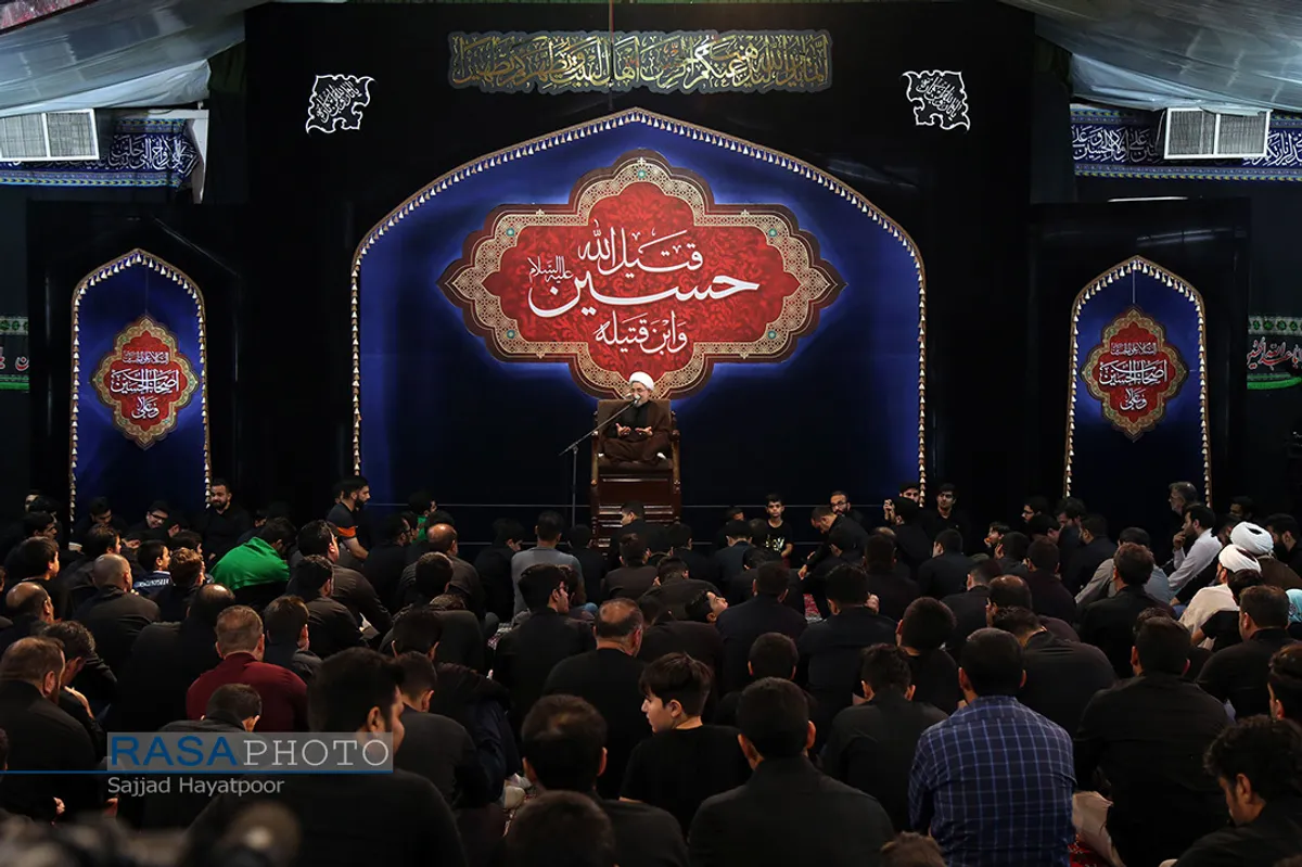 عزاداری شب چهارم محرم در حسینیه شهداء قم با سخنرانی آیت الله اراکی