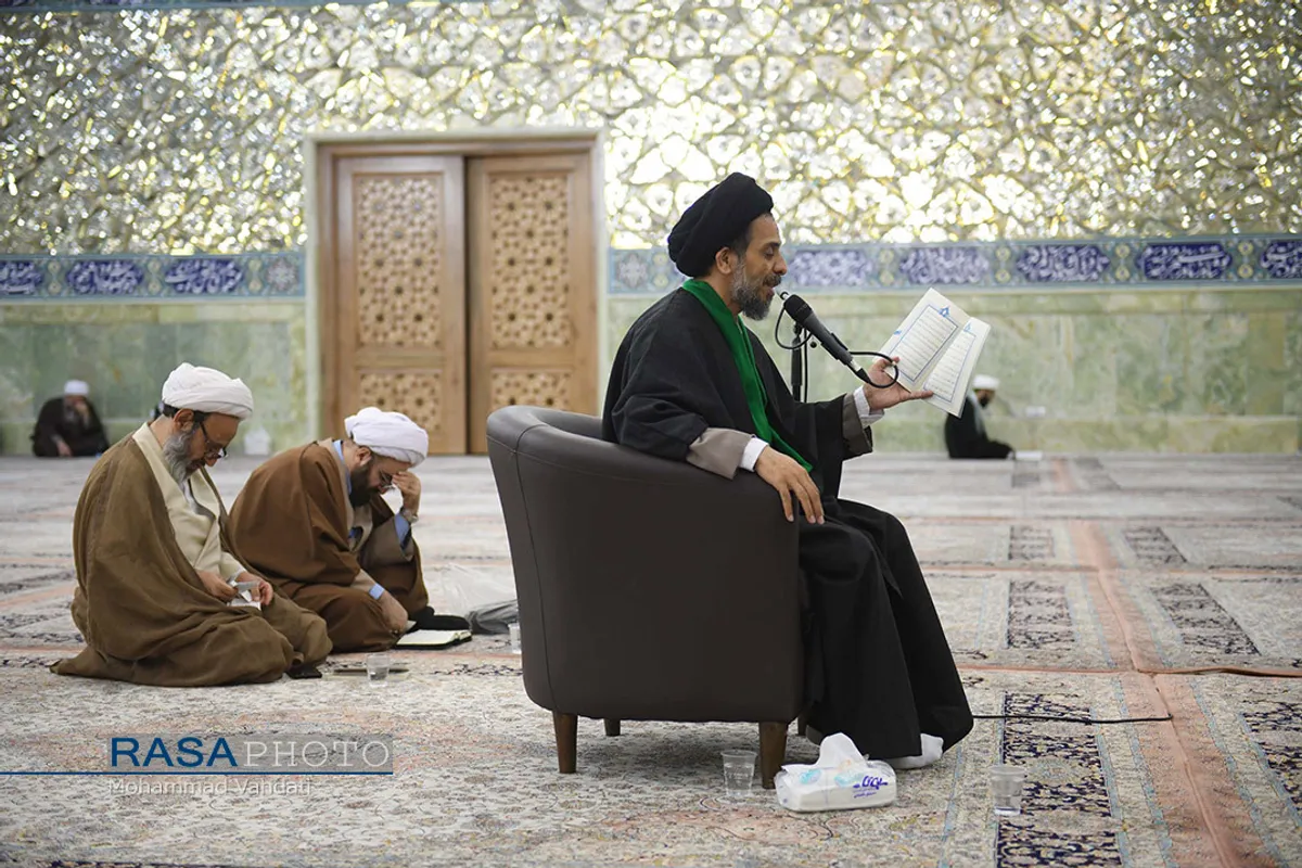 مراسم قرائت کامل دعای ابوحمزه&zwnj;ثمالی در حرم کریمه اهلبیت (ع)