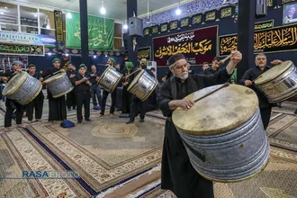 آیین سنتی &laquo;مشق شمشیر&raquo; نجفی&zwnj;های مقیم قم