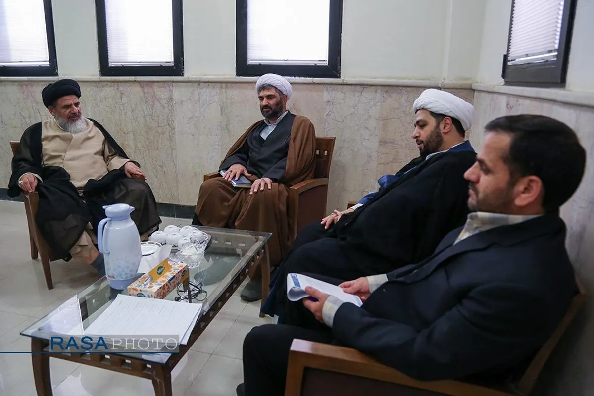 دیدار حجت الاسلام محمدمهدی محققی مدیرعامل رسا با حجت الاسلام سید ابوالحسن حسن&zwnj;زاده نماینده مردم خوزستان در مجلس خبرگان رهبری