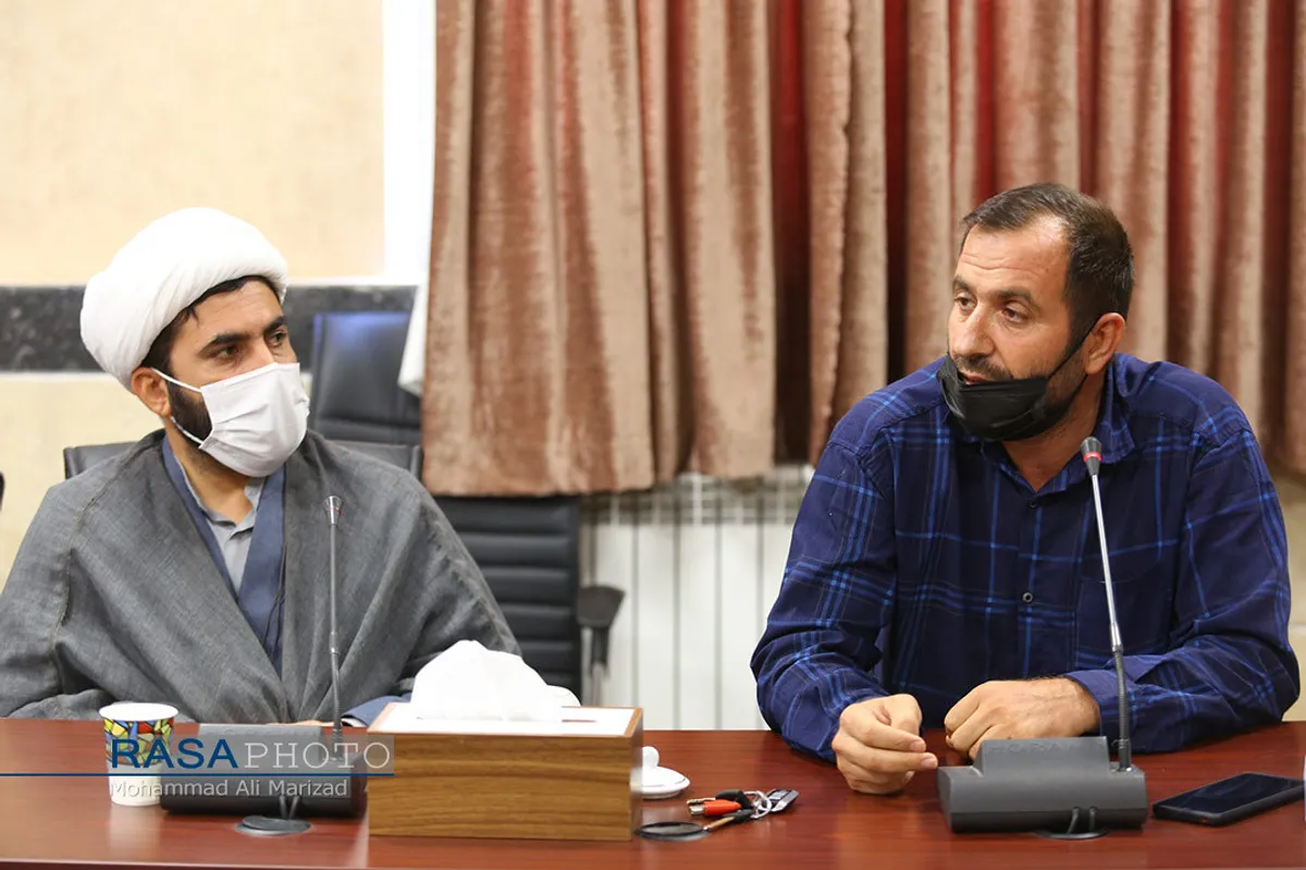 نشست هم اندیشی جمعی از طلاب با موضوع "نقش حوزه در انتخابات ۱۴۰۰"