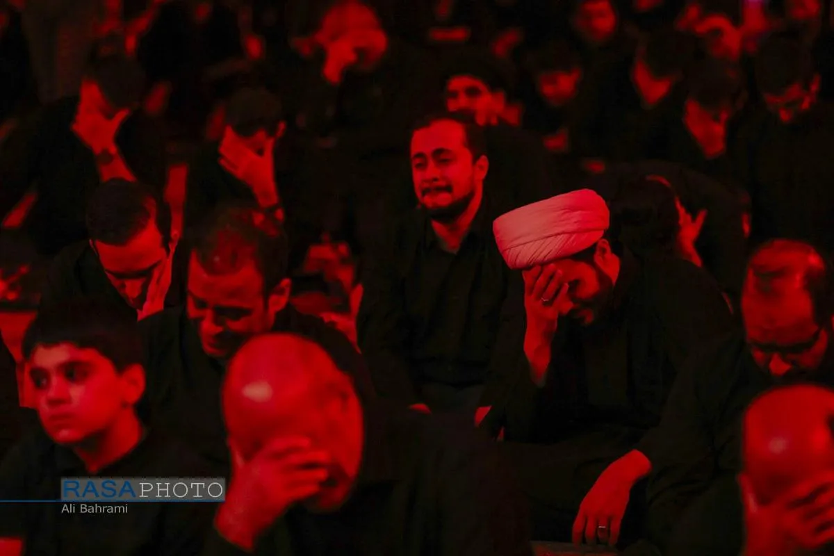 عزاداری شب ششم محرم در هیئت رزمندگان اسلام قم