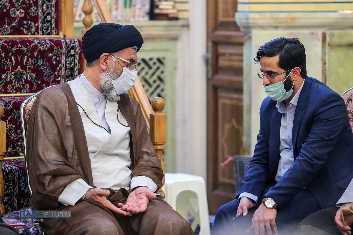 نشست طلاب یزد و کرمان با حجت الاسلام والمسلمین حاج ابوالقاسم