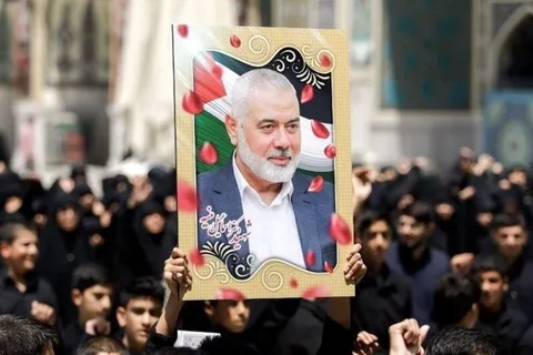 تشییع باشکوه شهید هنیه در تهران + فیلم