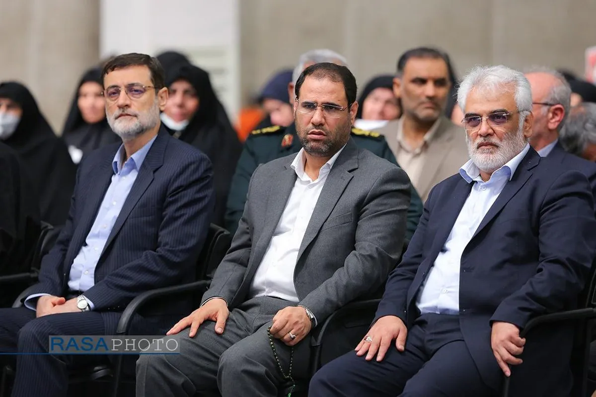 دیدار دست&zwnj;اندرکاران برگزاری کنگره ملی شهدای استان لرستان با مقام معظم رهبری