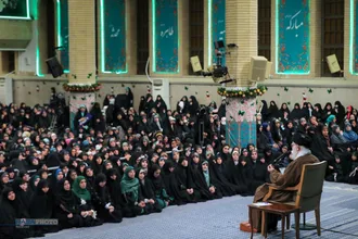 دیدار هزاران نفر از زنان و دختران با رهبر انقلاب