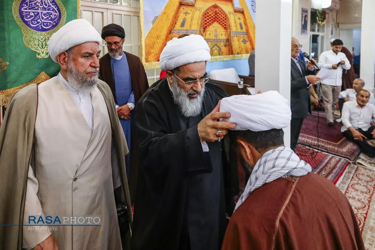 جشن عمامه&zwnj;گذاری طلاب در روز عید غدیر