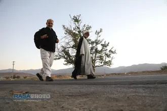 پیاده روی زائران حضرت امام رضا (علیه&zwnj;السلام) بسمت مشهد