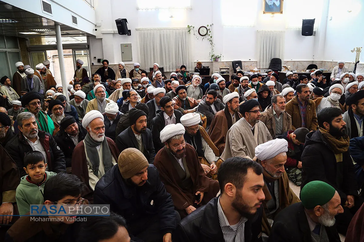 جشن&zwnj;های عمامه&zwnj;گذاری طلاب حوزه علمیه قم در بیوت مراجع تقلید و  علما