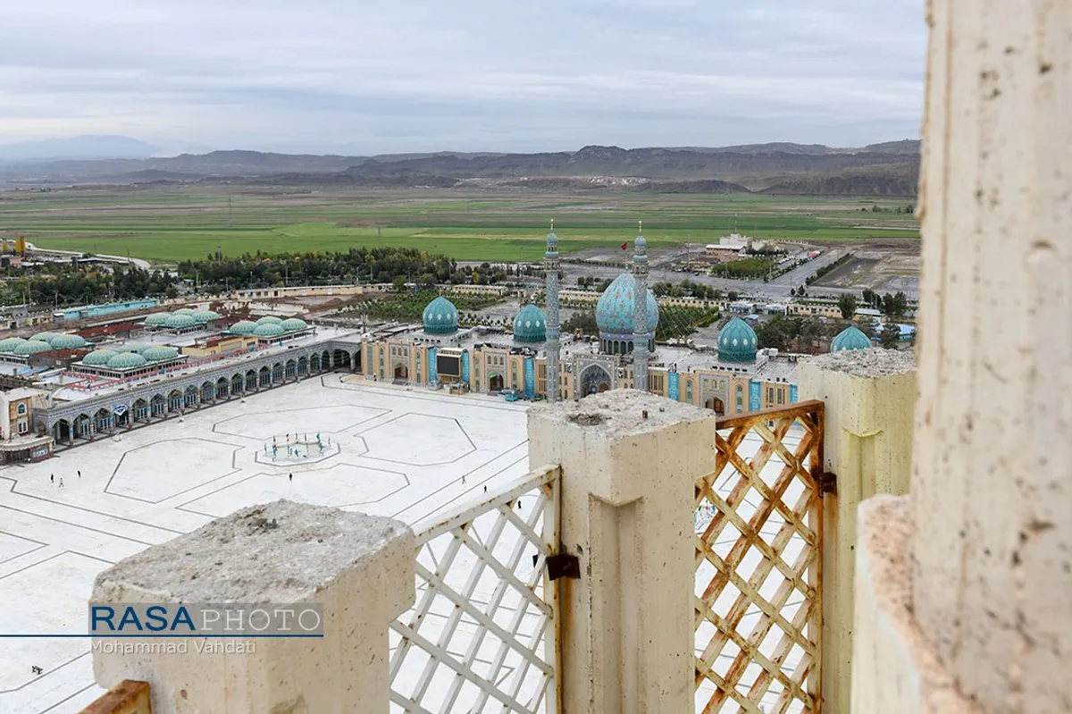 مسجد مقدس جمکران؛ تجلی&zwnj;گاه وحدت و انتظار
