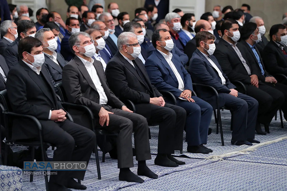 دیدار کارآفرینان، تولیدکنندگان و دانش بنیان&zwnj;ها با رهبر انقلاب